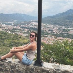 Meet your Posher, Katelyn